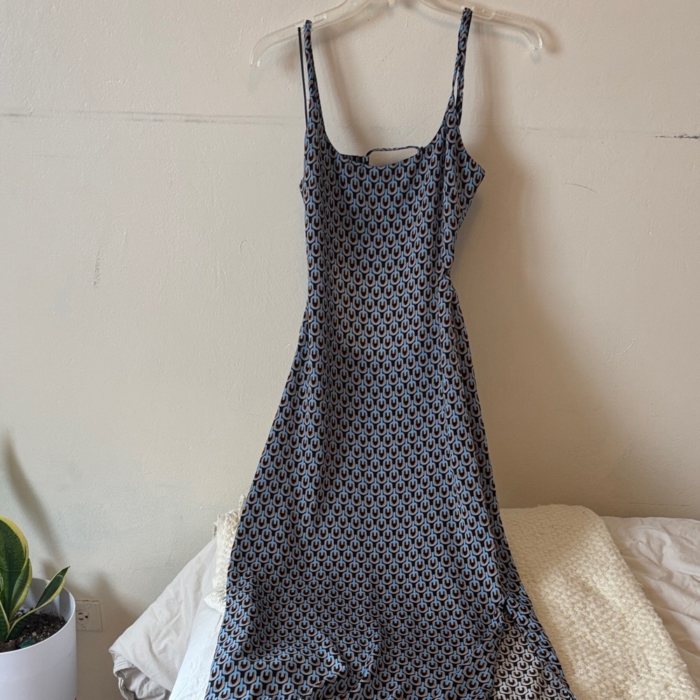 Patterned Blue Slip Dress with Scoop Neck - Picture 3 of 4